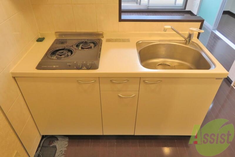 キッチン　キッチンは使いやすいサイズ感になっています。