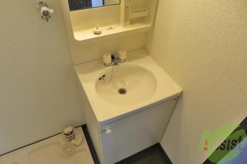 洗面設備　洗面は独立になっているので忙しい朝もバッチリですね。