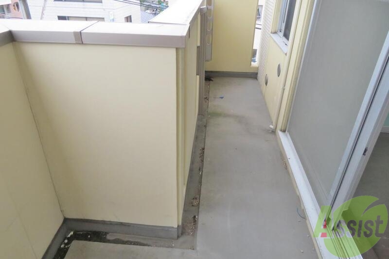 バルコニー　バルコニーは天気が良い日には外干しも出来ますね。