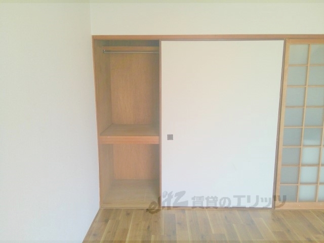 収納　押し入れ