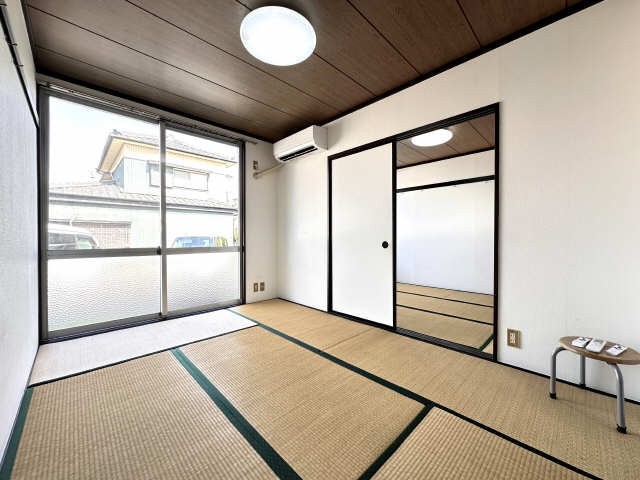 居室・リビング　エアコン・照明器具はサービス品