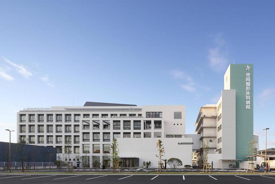 病院　寺岡整形外科病院（病院）まで592m