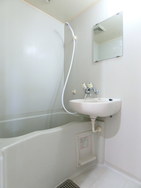 バス・シャワールーム　図面と現状に相違がある場合には現状を優先