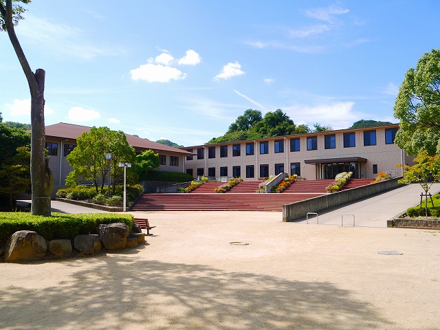 大学・短大　近畿大学奈良キャンパス（新生活応援店）（大学・短大）まで3810m