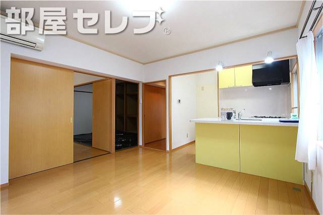 居室・リビング　カウンターキッチンのリビングです。