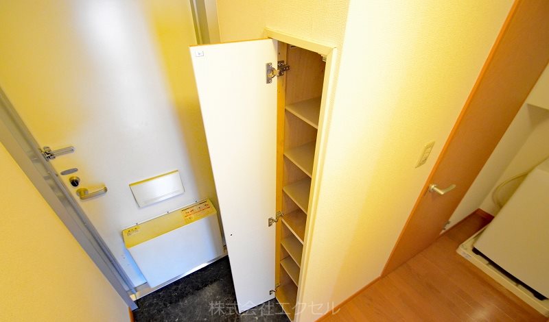 玄関　同等タイプのイメージ写真です。