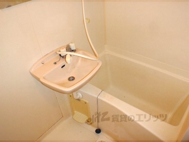 バス・シャワールーム　バス