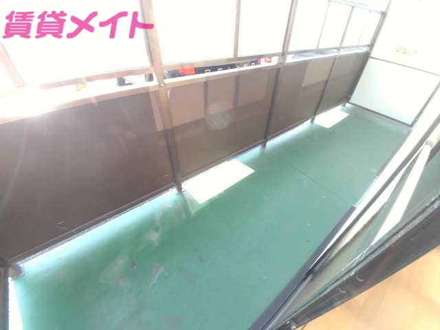 バルコニー　別部屋同タイプ