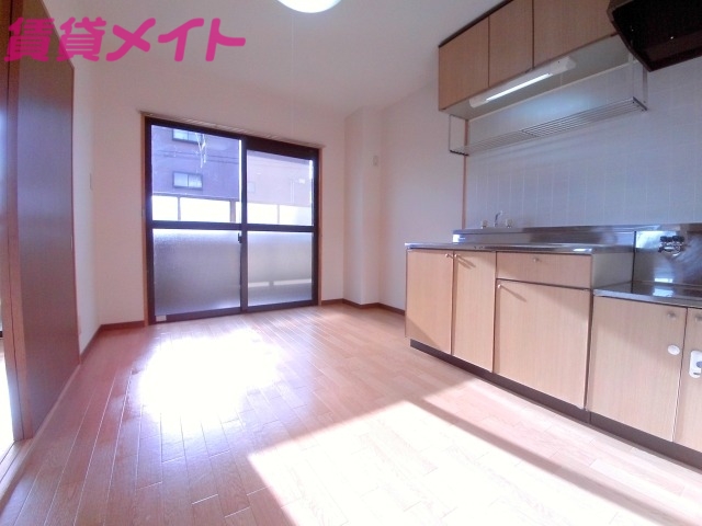 居室・リビング　別部屋同タイプ