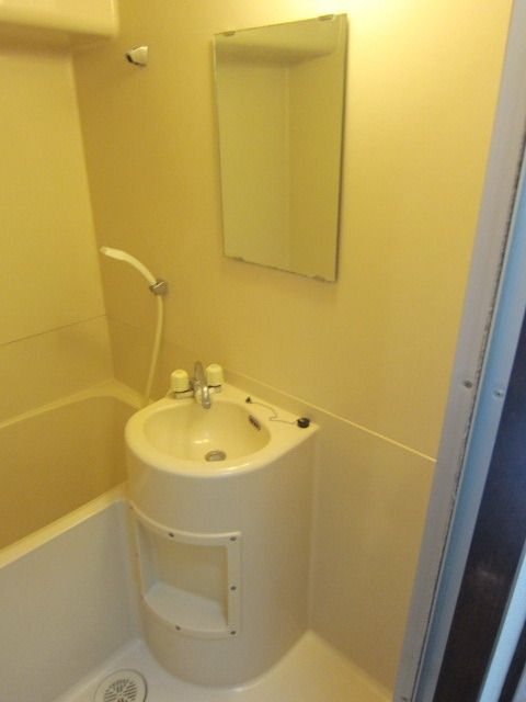 洗面設備　★洗面台付いてます★