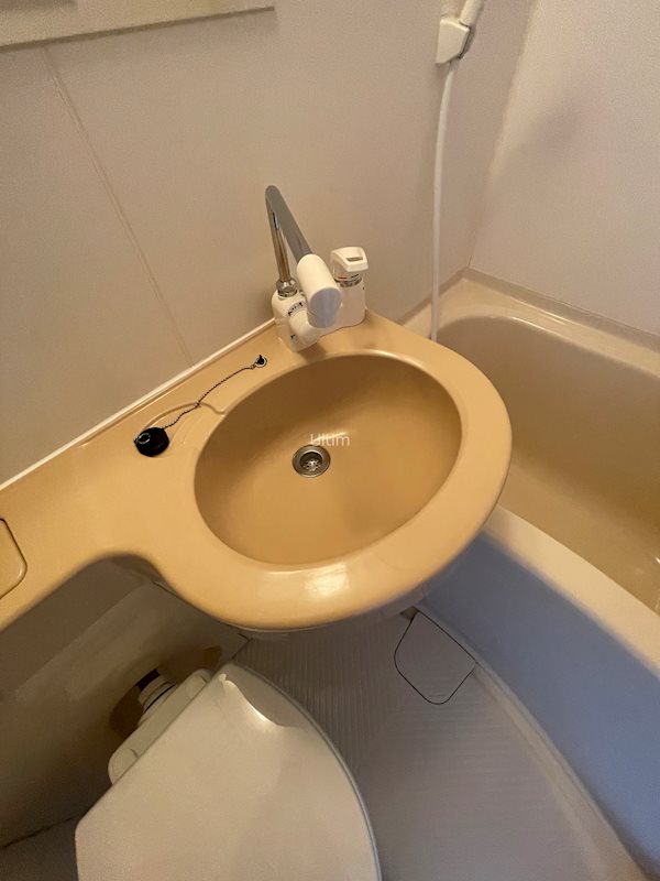 洗面設備　違うお部屋の写真です。ご参考までに