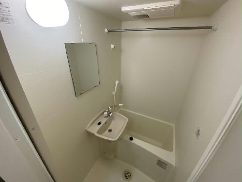 バス・シャワールーム　設備・仕様は号室により異なる為、現況を優先致します。