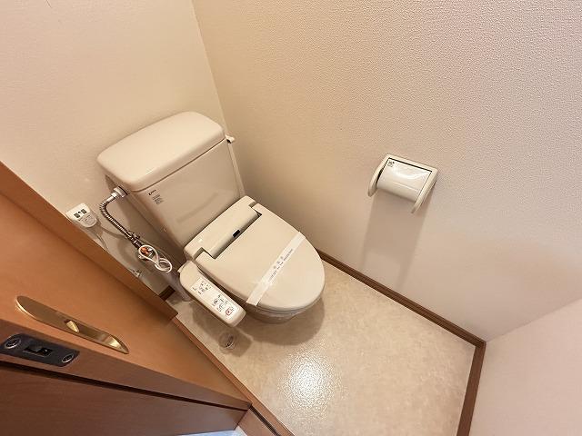 トイレ　トイレ