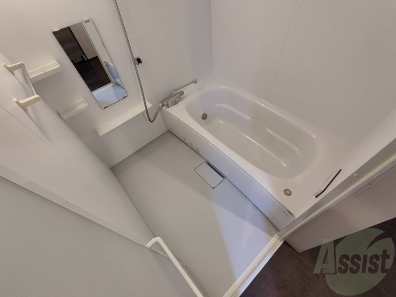 バス・シャワールーム　ユニットバスです。疲れを癒すのに欠かせませんね！