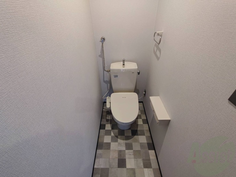 トイレ　こちらはトイレです。清潔感があり、安心して使用できます。
