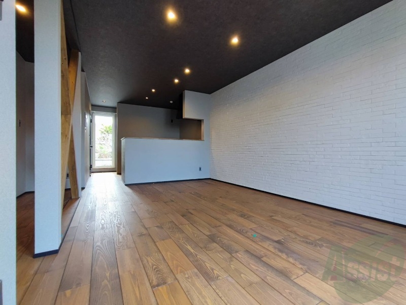 居室・リビング　広くてキレイなお部屋が広がっていて、充実した生活が送れそう。