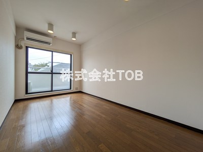 居室・リビング　6.5帖※リノベーション工事前の写真※