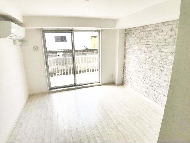 居室・リビング　★アクセントクロスの洋室★