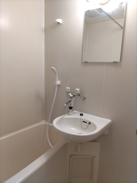 バス・シャワールーム　浴室です♪