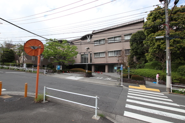 病院　東京都立多摩南部地域病院（病院）まで1900m