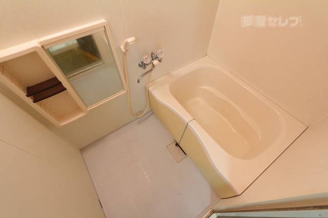 バス・シャワールーム　２０１号室の写真です。