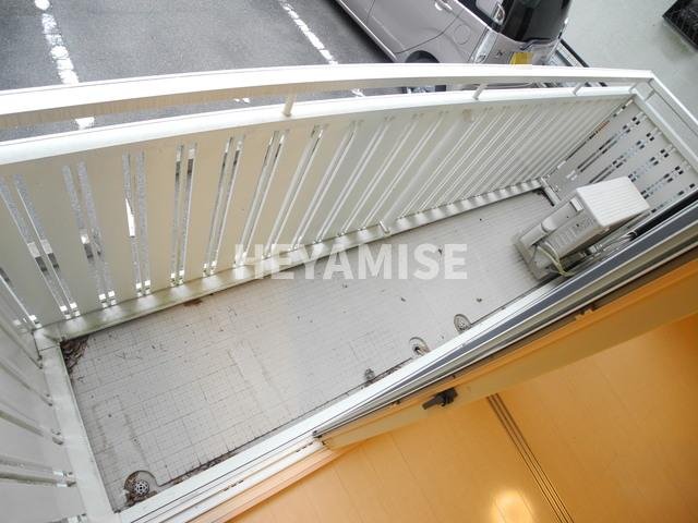 バルコニー　※室内画像は別号室(反転)