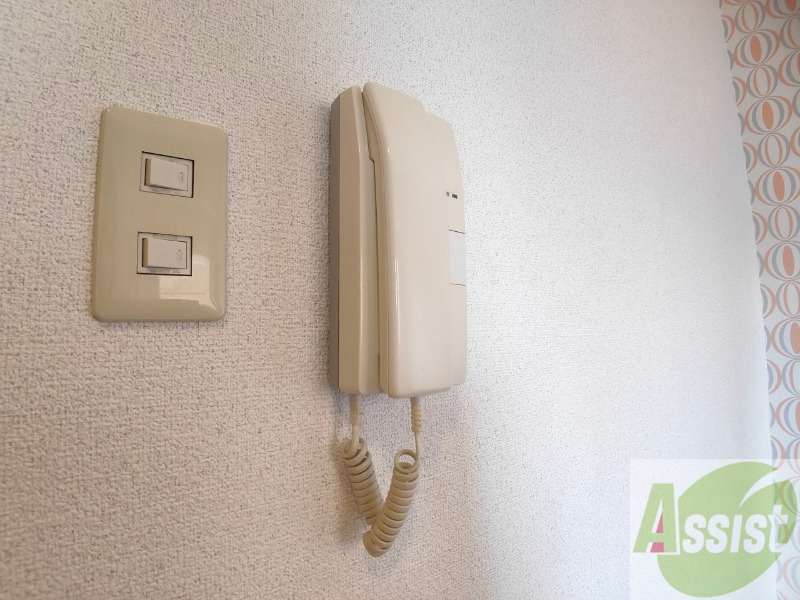 セキュリティ　インターホンは通話ができるので急な訪問があっても安心です。