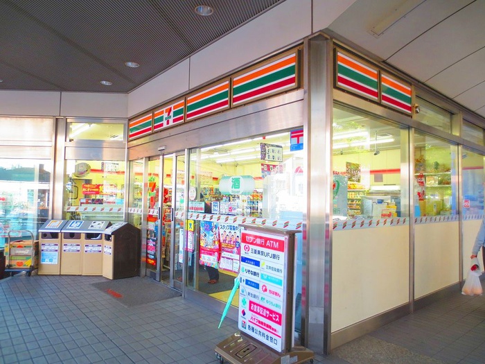 コンビニ　セブンイレブン（コンビニ）まで400m