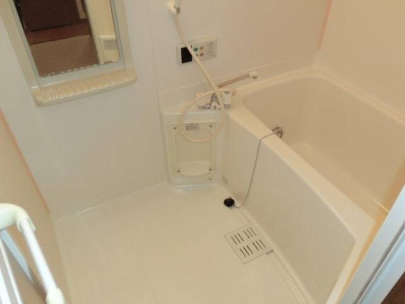 バス・シャワールーム　図面と現状に相違がある場合には現状を優先