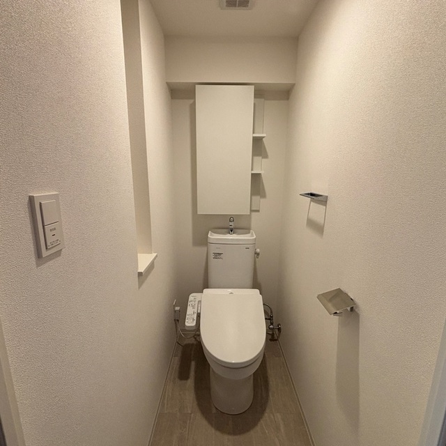 トイレ　※写真は同タイプ住戸です。