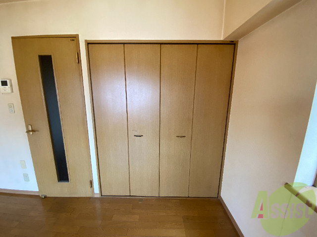 収納　収納もあります。横幅もあり使いやすそうですね。