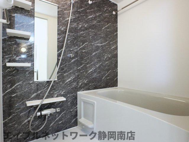 バス・シャワールーム　きれいなお風呂です