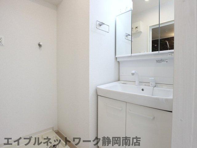 洗面設備　忙しい朝には欠かせない洗面所です