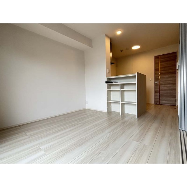 居室・リビング　１０２にて撮影（２０２５年）