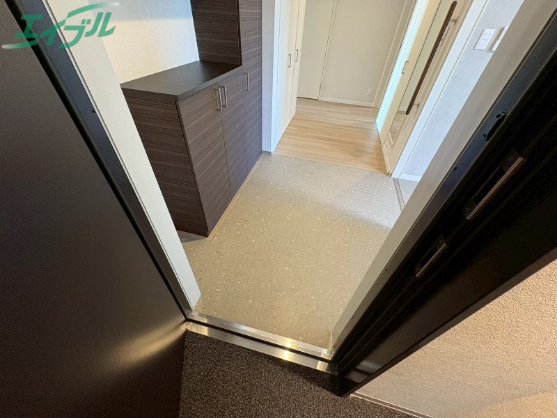 玄関　同型別部屋参考写真