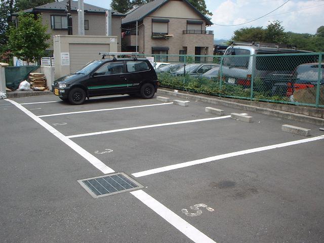駐車場　有料駐車場（空き要確認）
