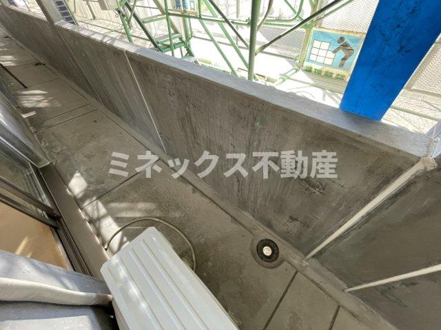 玄関　同タイプのお部屋の写真。現況を優先します。