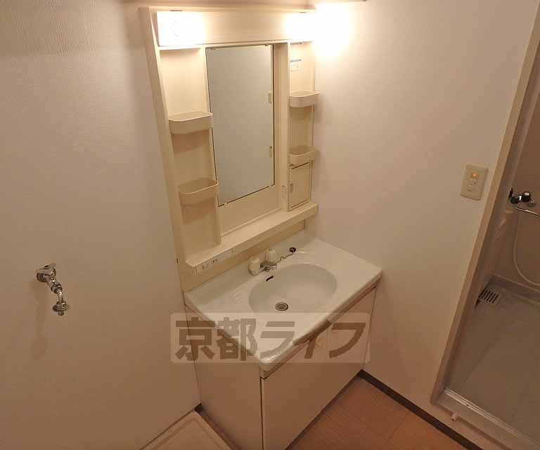 洗面設備　身だしなみチェック