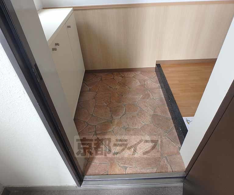 玄関　靴はそろえましょう