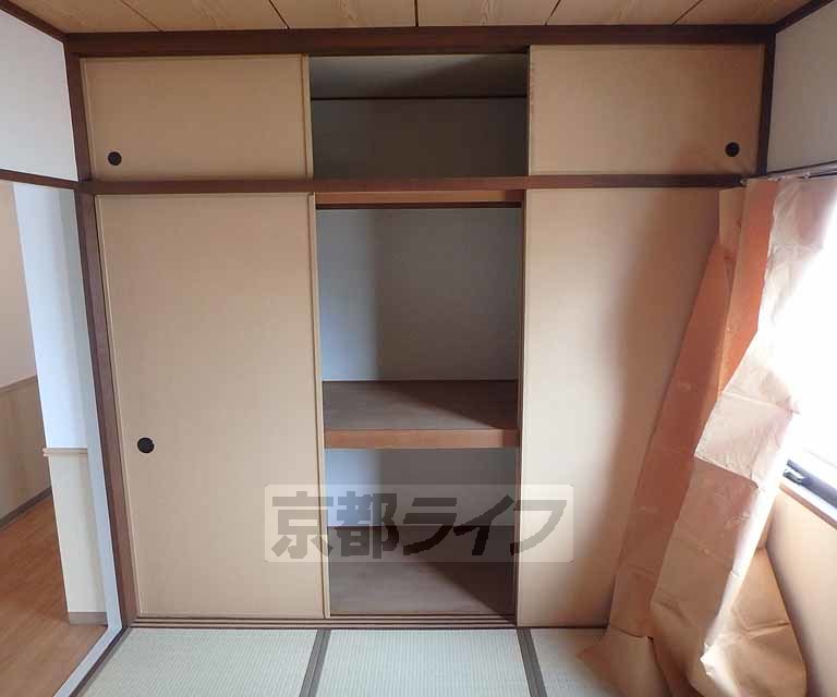 収納　お荷物はこちらです