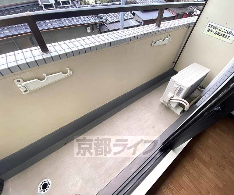 バルコニー　広々バルコニー