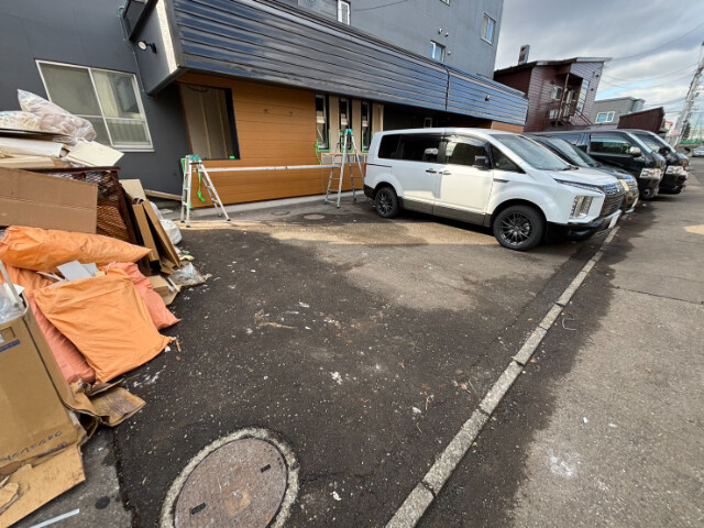 駐車場　駐車場！工事中！