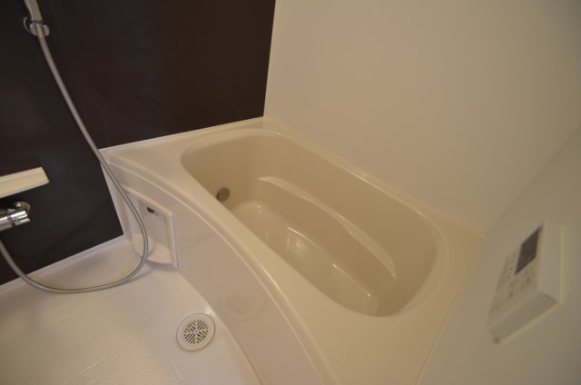 バス・シャワールーム　追い炊き機能付き