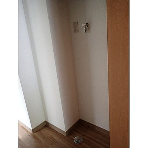 その他　同物件別号室の写真です。