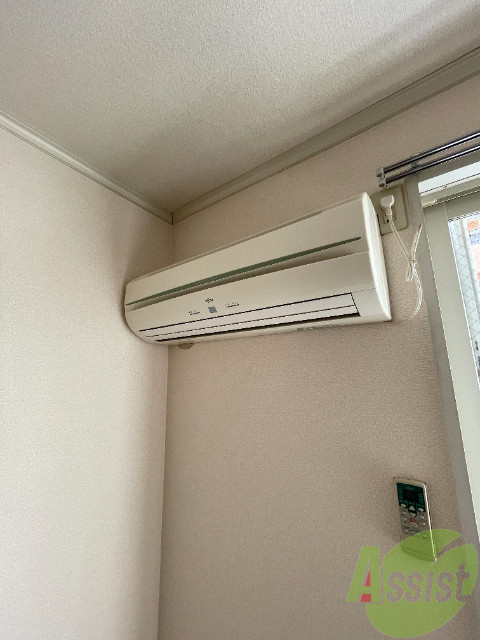 その他設備　エアコンは入居時から付いてるので、引っ越してすぐ使えます。