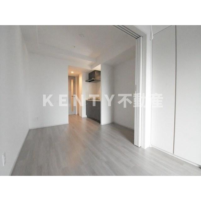 その他部屋・スペース　開放的な寝室です