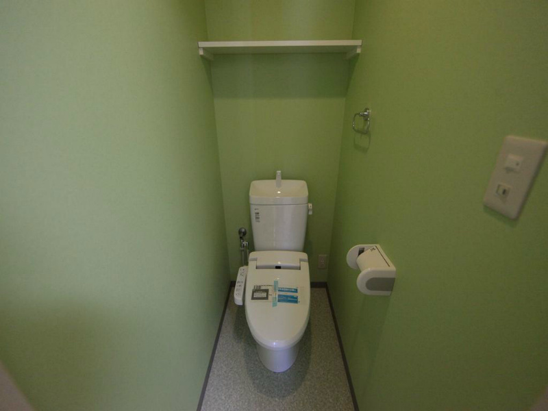トイレ　温水洗浄便座付トイレ