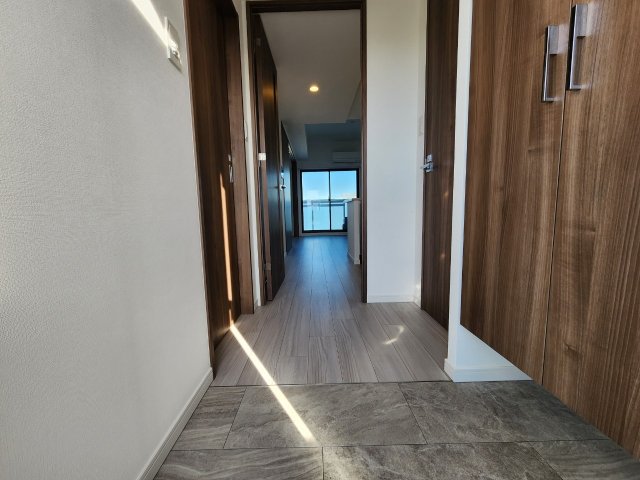 玄関　詳細は、RISUMO江坂本店までお問合せください♪