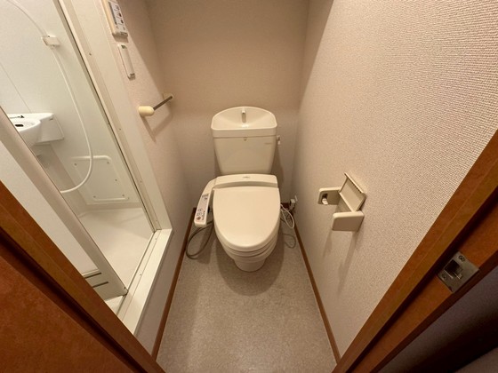 トイレ　※別部屋の写真です