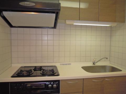 キッチン　３口ガスコンロ付